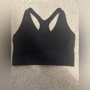 Black sports bra